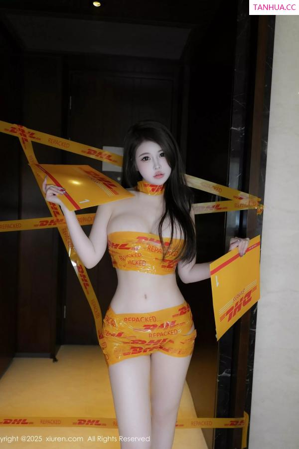 甜妮  [XiuRen]高清写真图 2025.03.14 No.10016 甜妮 美腿性感第15张图片